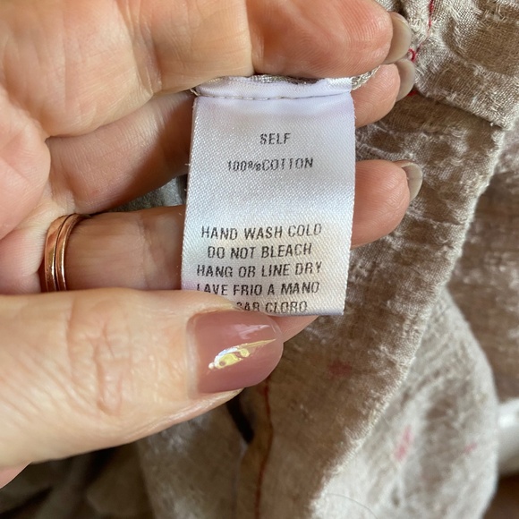 Easel Off Shoulder Floral Ruffle Top - Picture 4 of 5